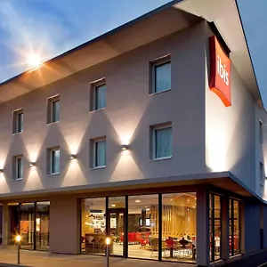Ibis Clermont Ferrand Nord France